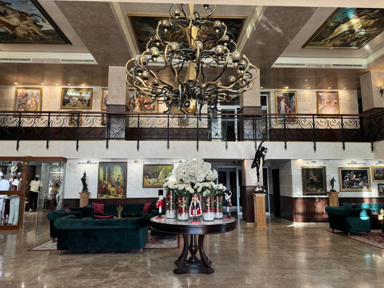 Alchemist Residence Von Goldenburg Belashtitsa Eksteriør bilde